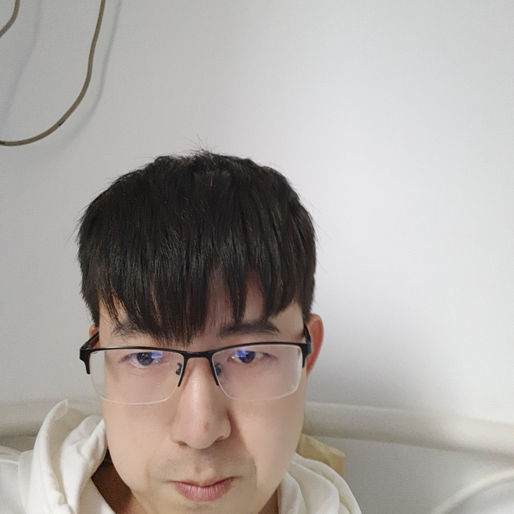 初妆向失眠的照片