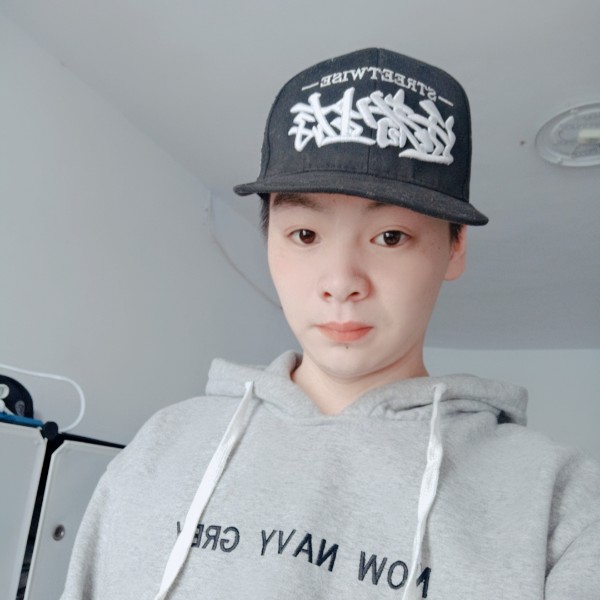 美满浅吻板栗的照片