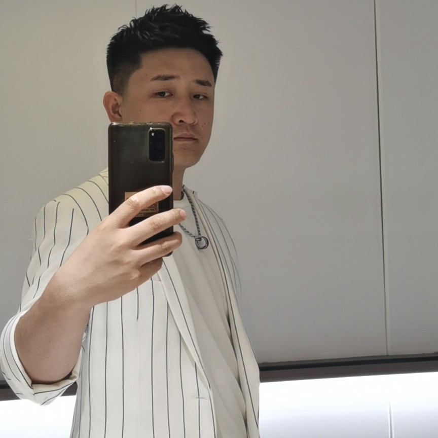 傲娇浅吻涟漪的照片