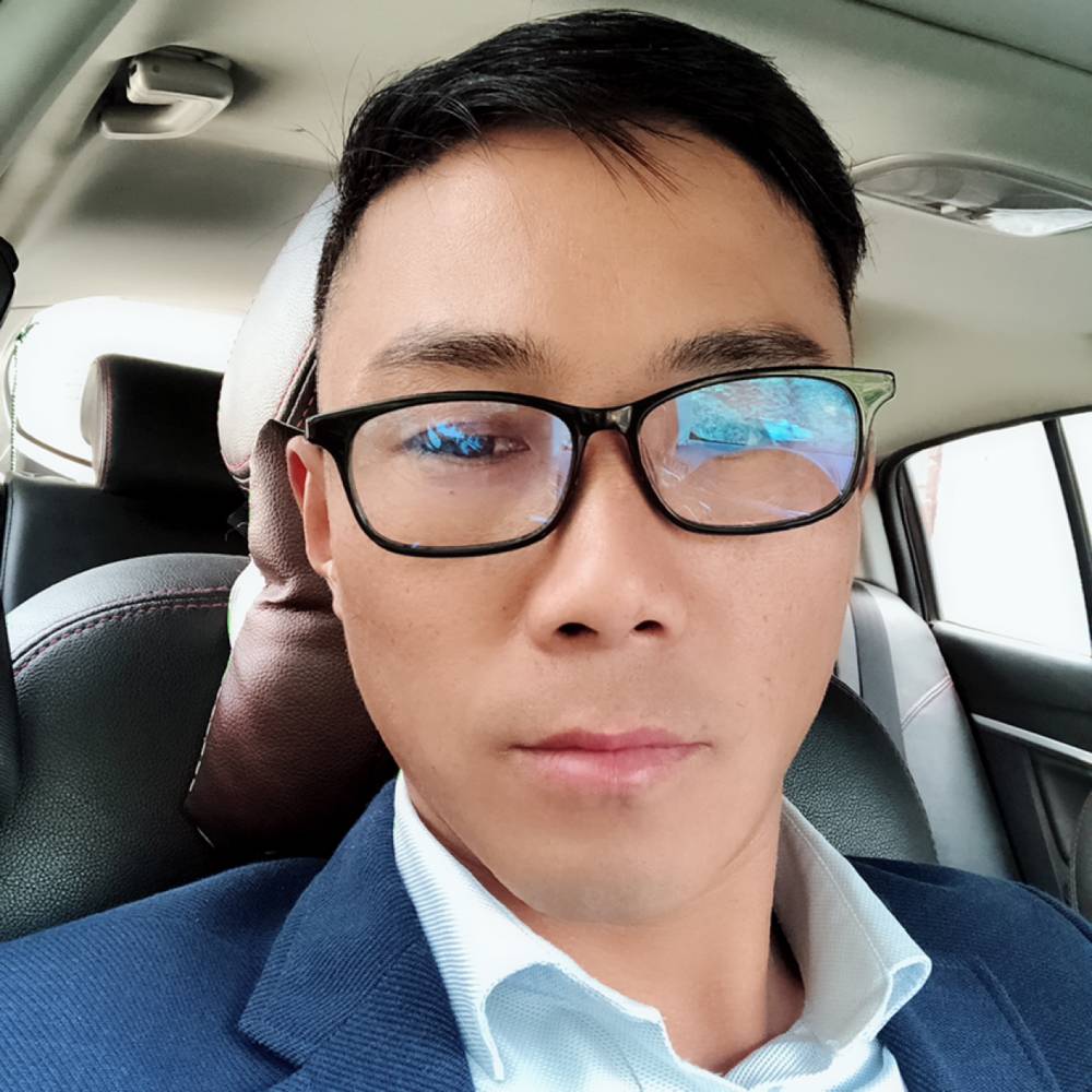 受伤的心男人的照片