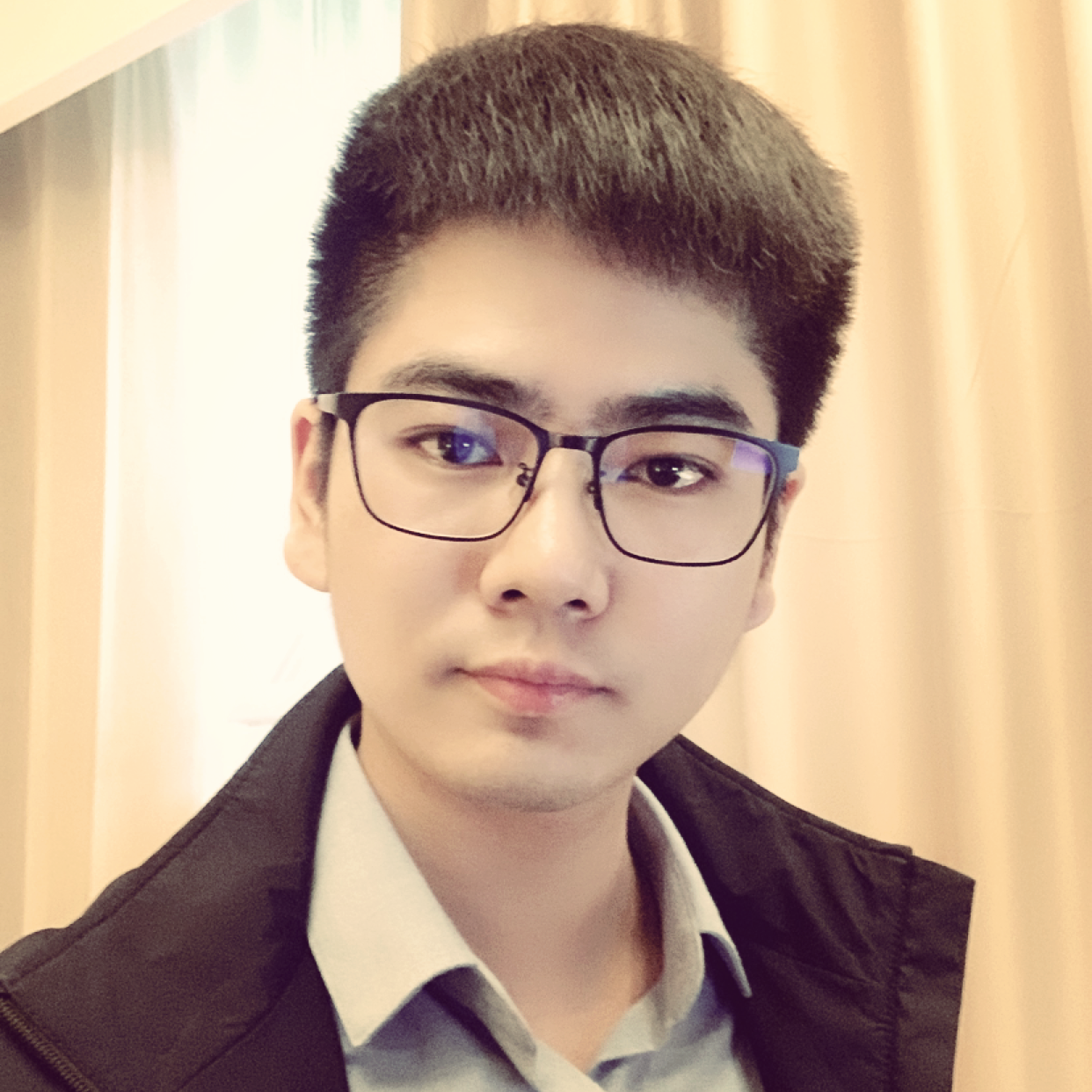 小的枭雄的照片