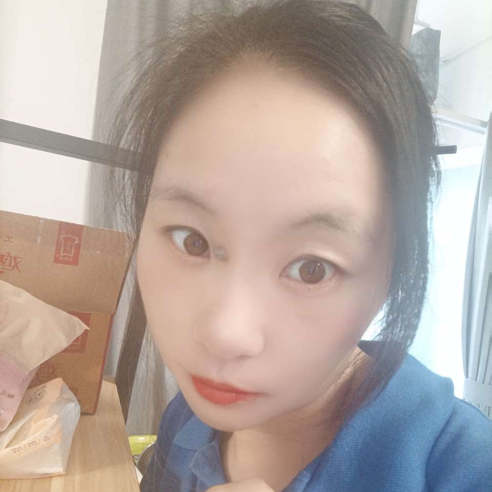曲奇和默默的照片