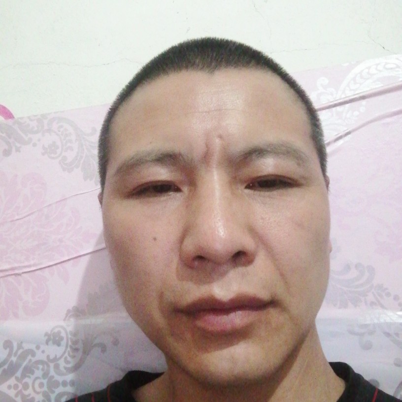 孤独的男人-郁闷的照片