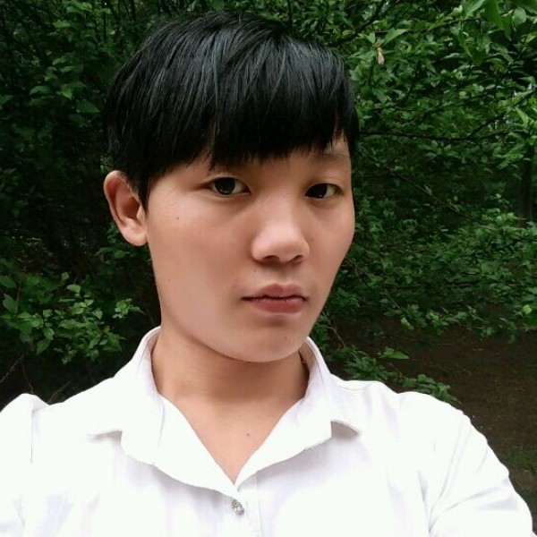 发现一个小姐姐的照片