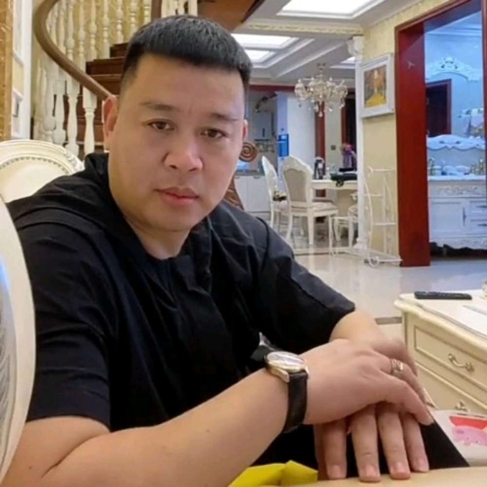 碧蓝闻花魂的照片