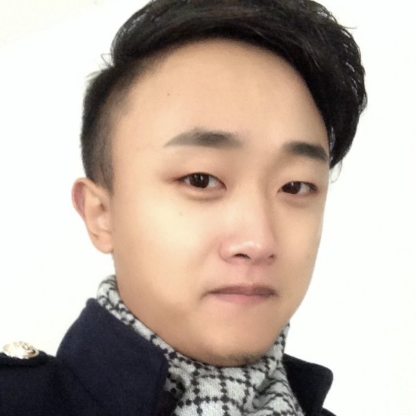 蔡洋的照片