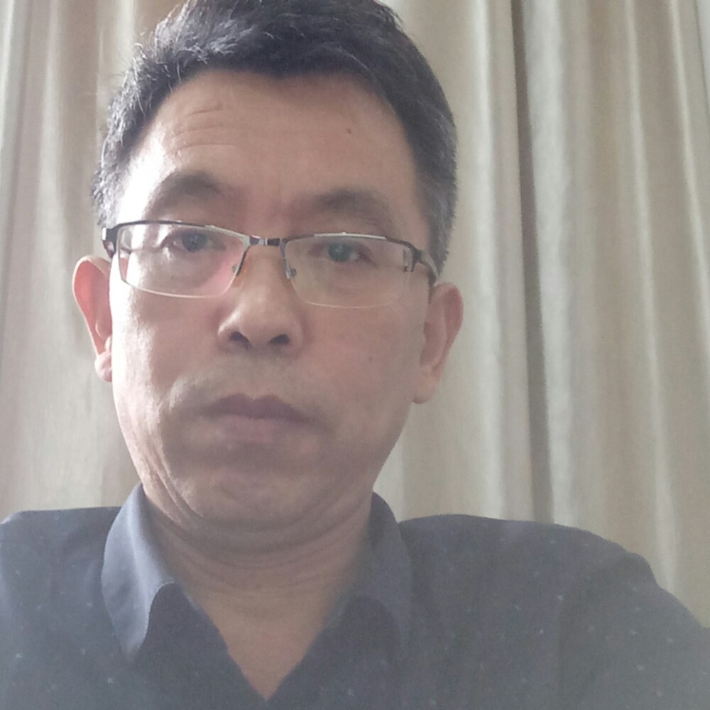 安静冷眸的照片