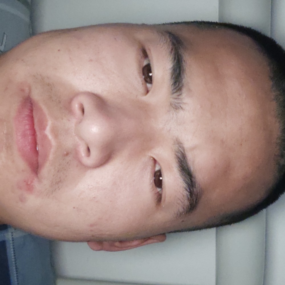草丛漫步淡然的照片