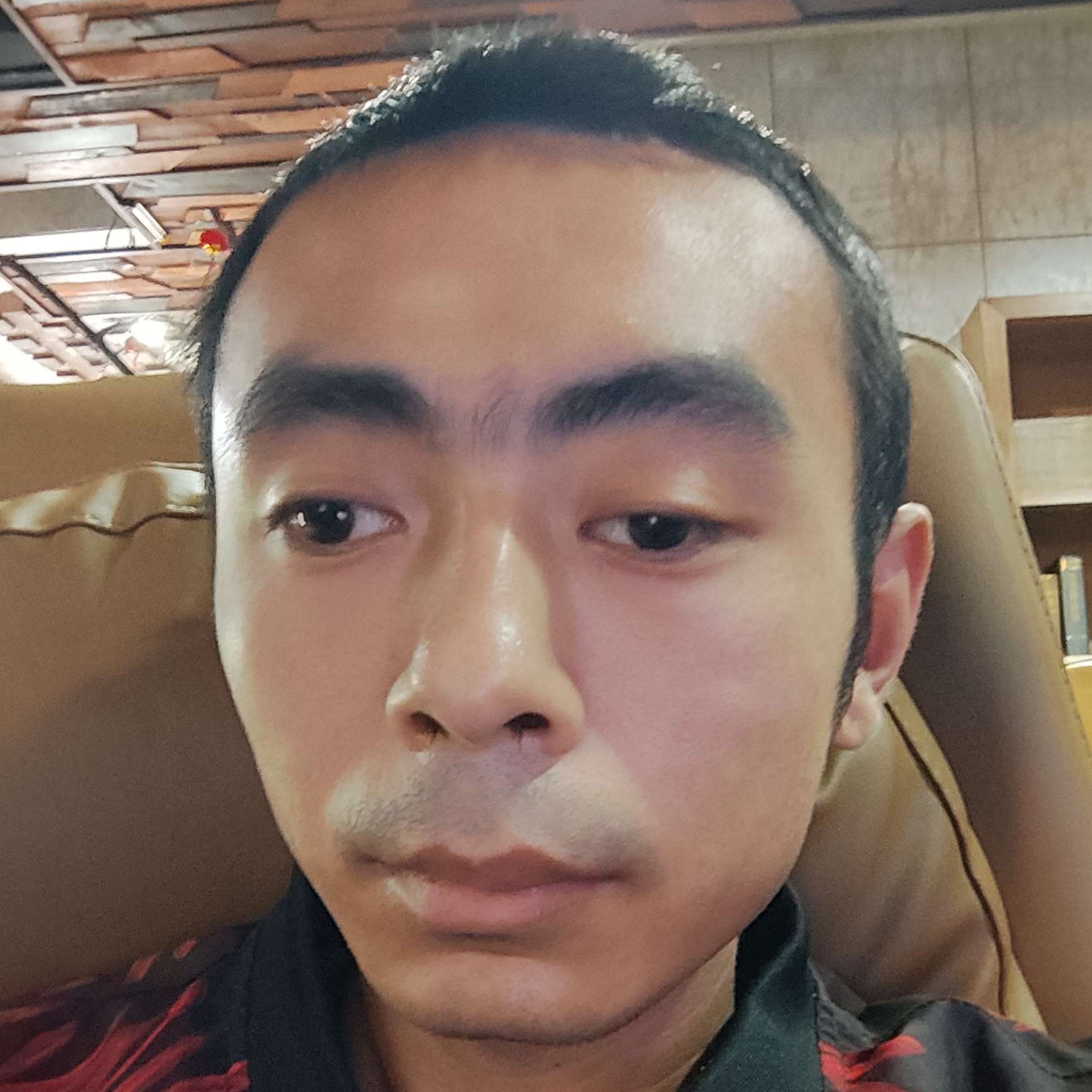 难过那耳机的照片