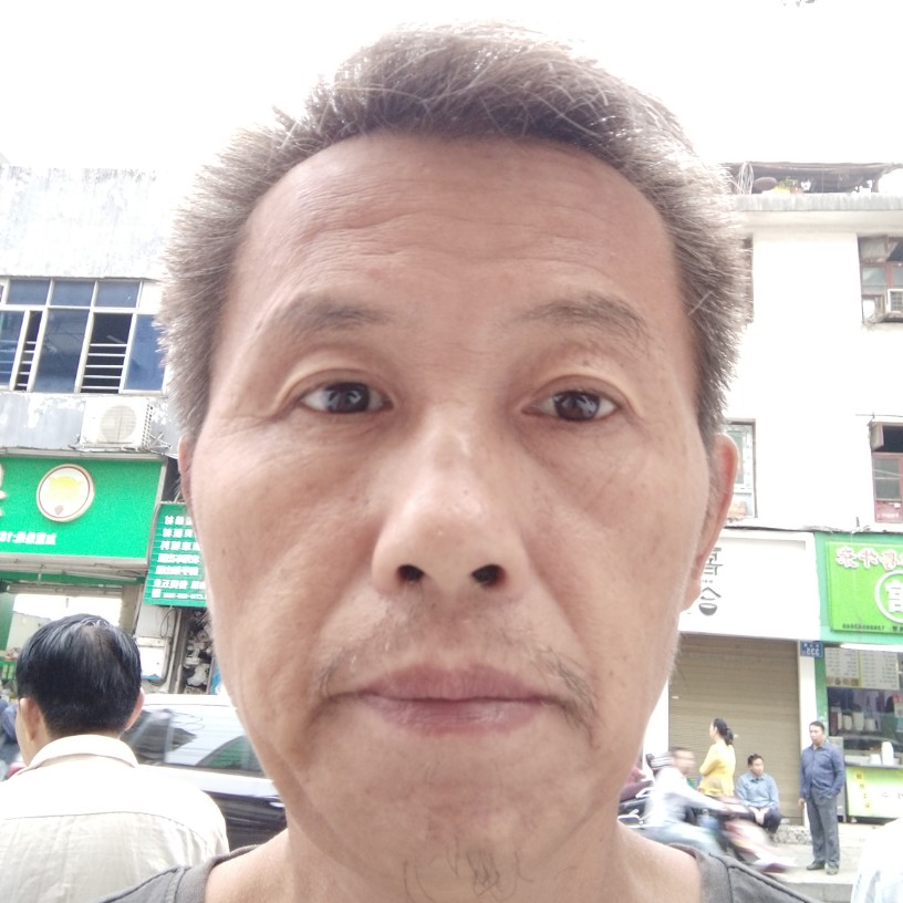 大胆改变茉莉的照片