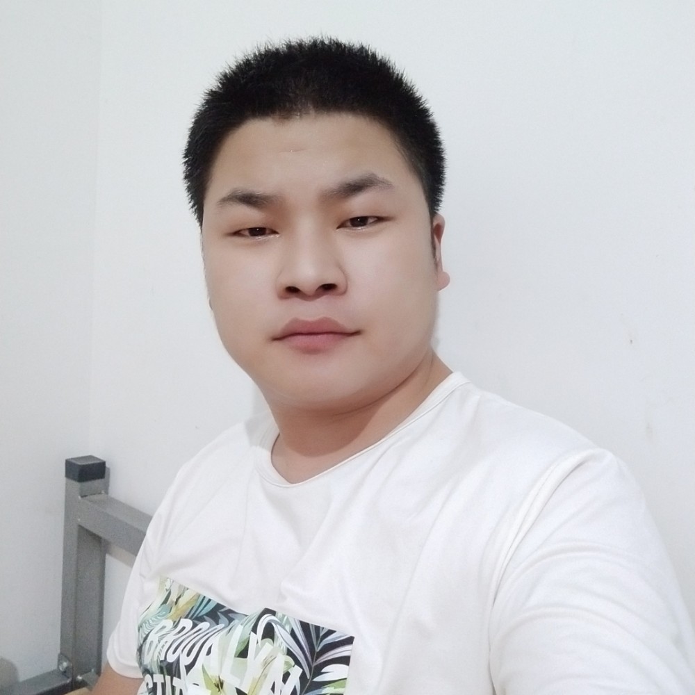 半夏深拥欣慰的照片