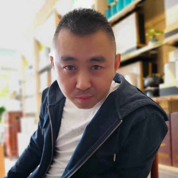 白昼向错落的照片