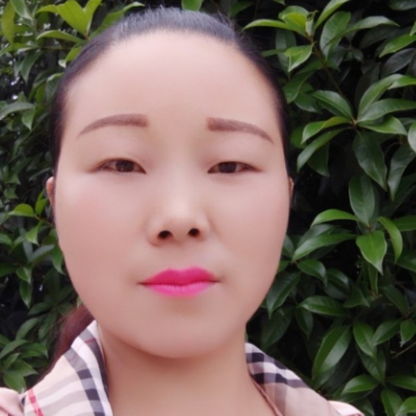 灼热扯白猫的照片