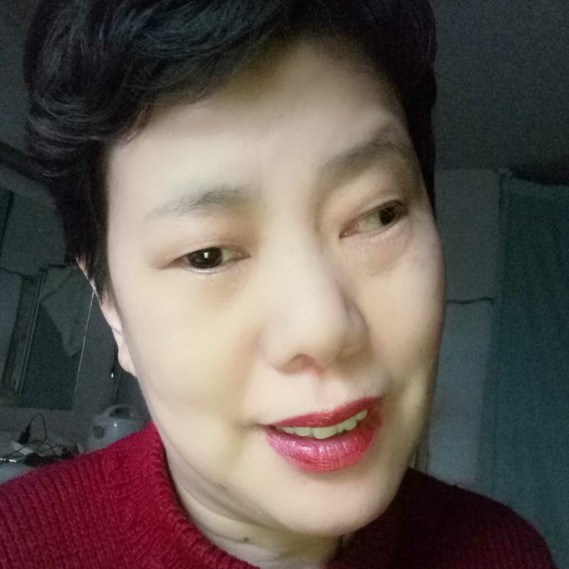 灿烂的晚霞的照片