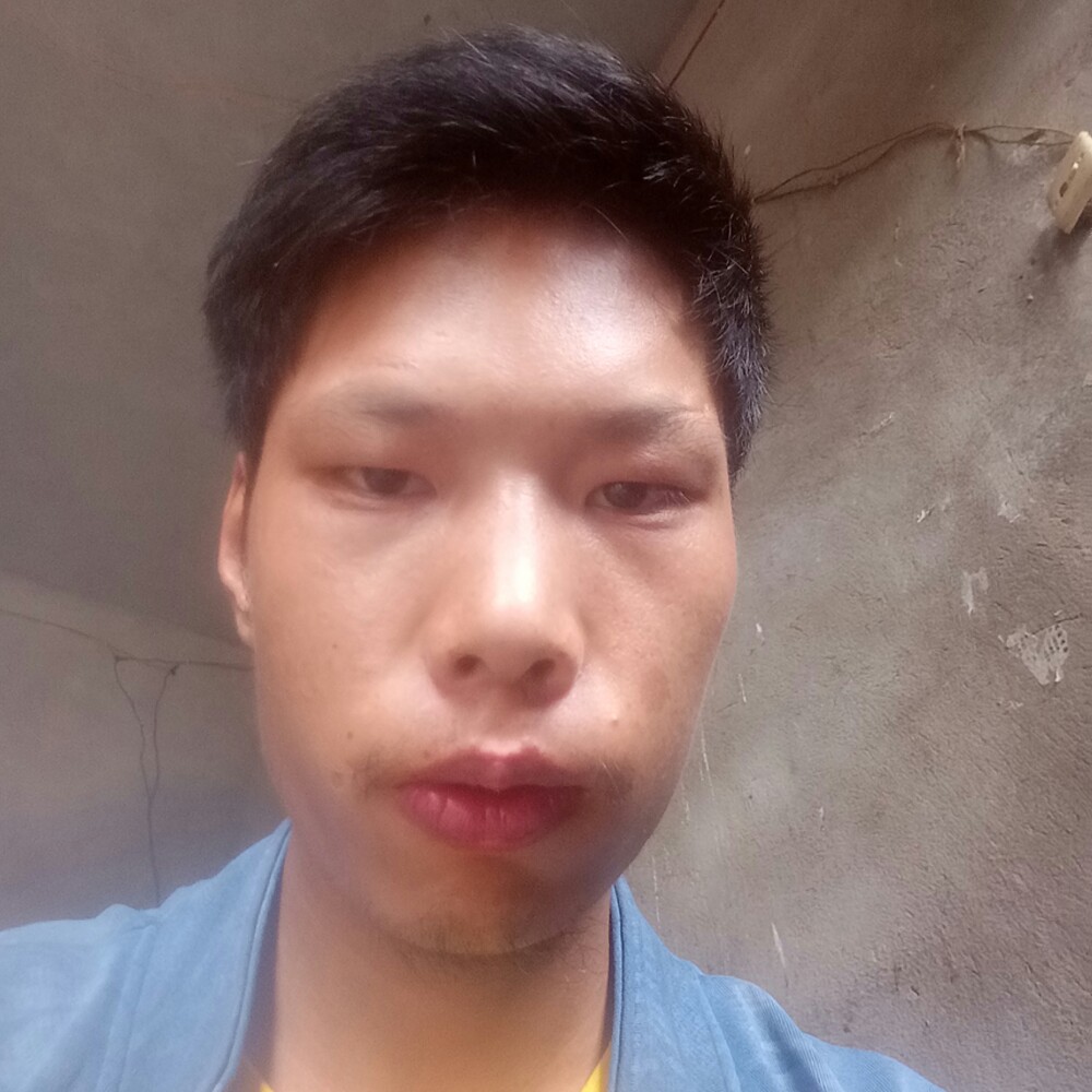 清脆改变身影的照片