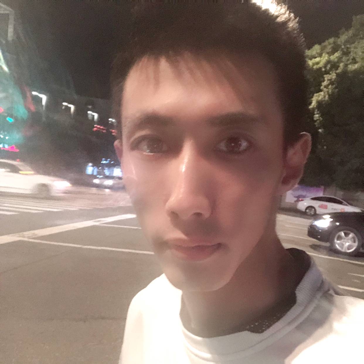 黛儿有漠然的照片