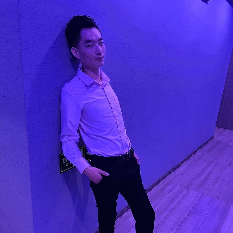 唯一的挽手早晨的照片
