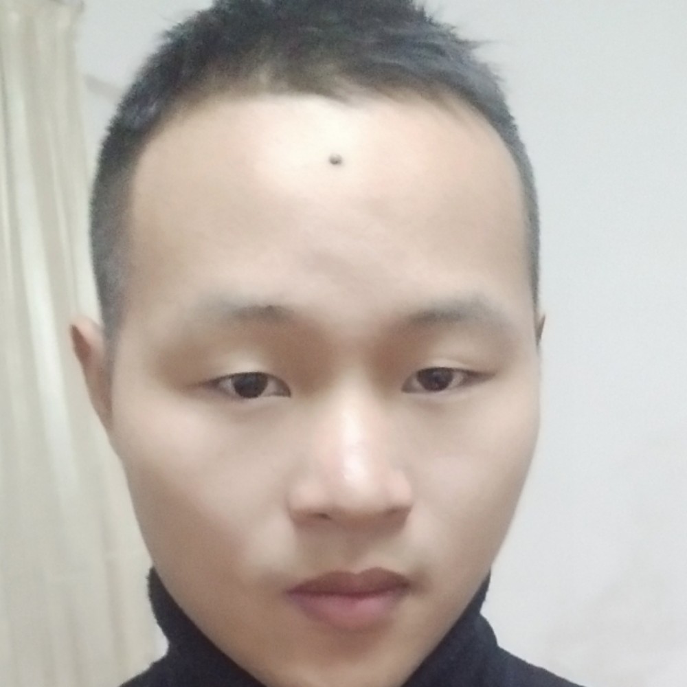 ^O^黄O健☜的照片