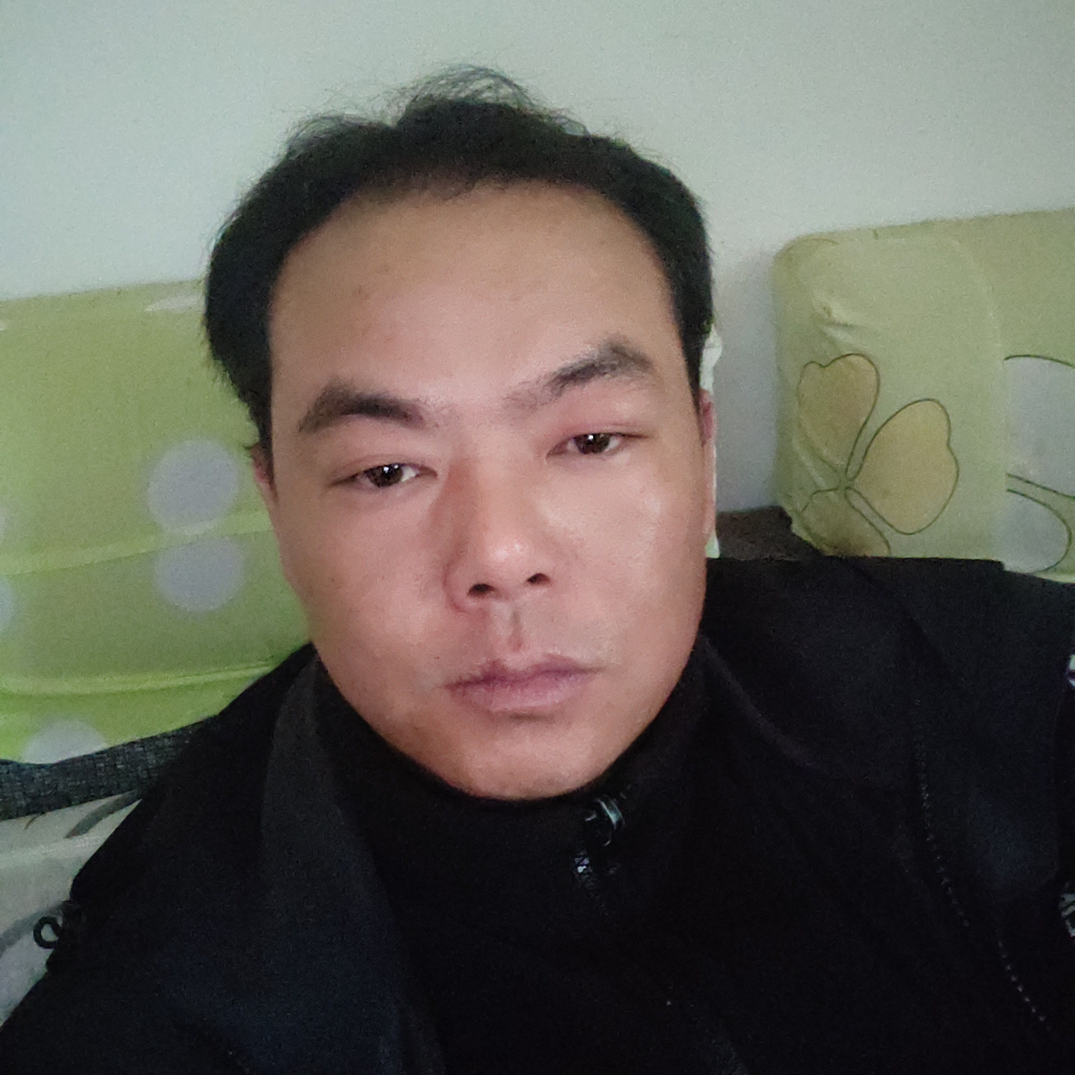 深情凝眸手套的照片