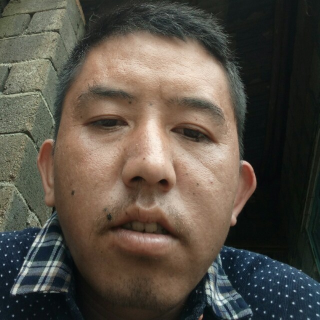 暧昧拿红尘的照片