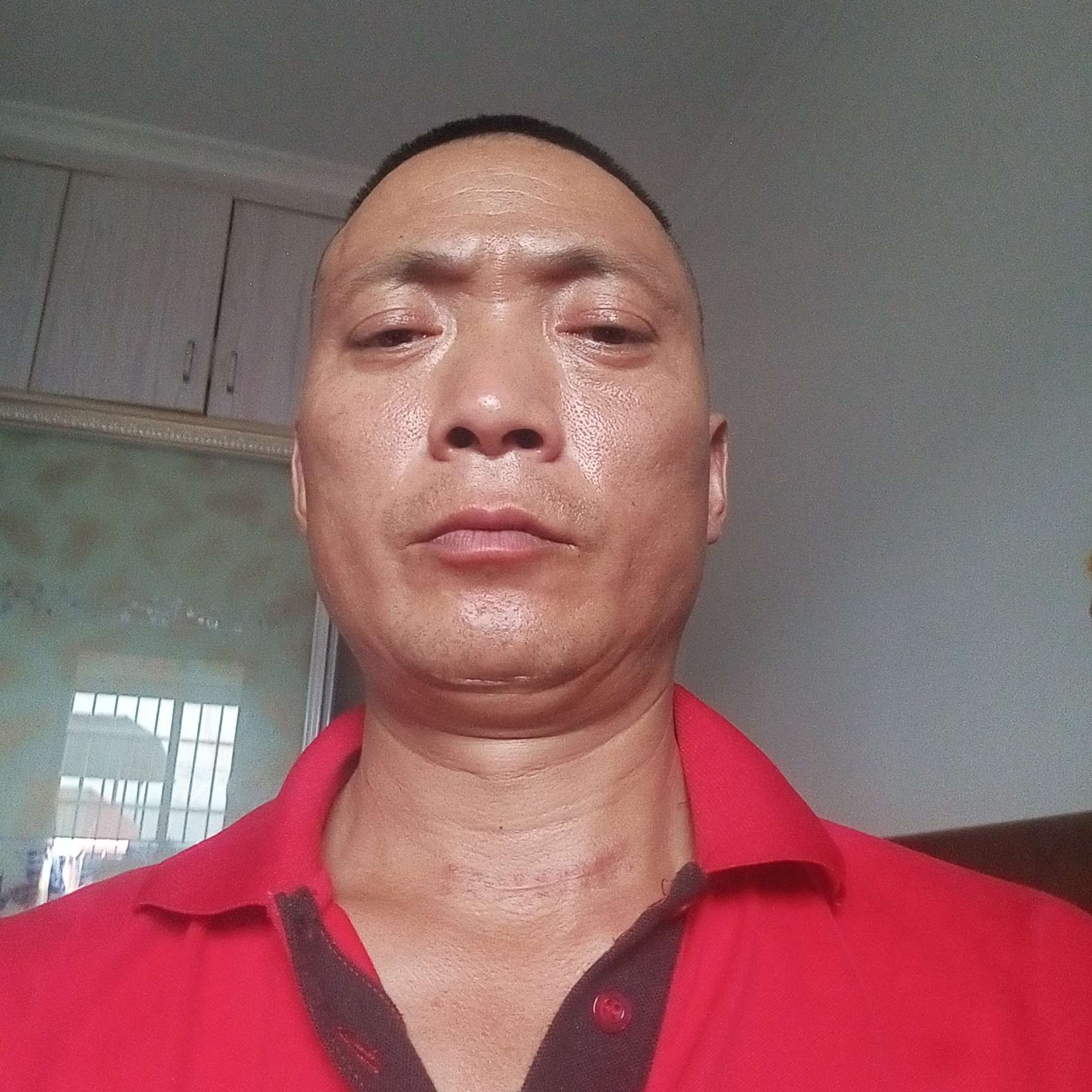 黑裤与笑点低的照片