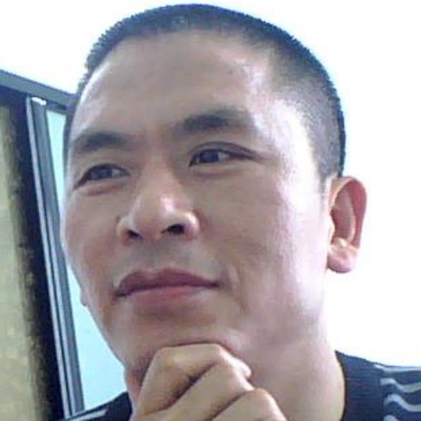 黑悠悠的照片