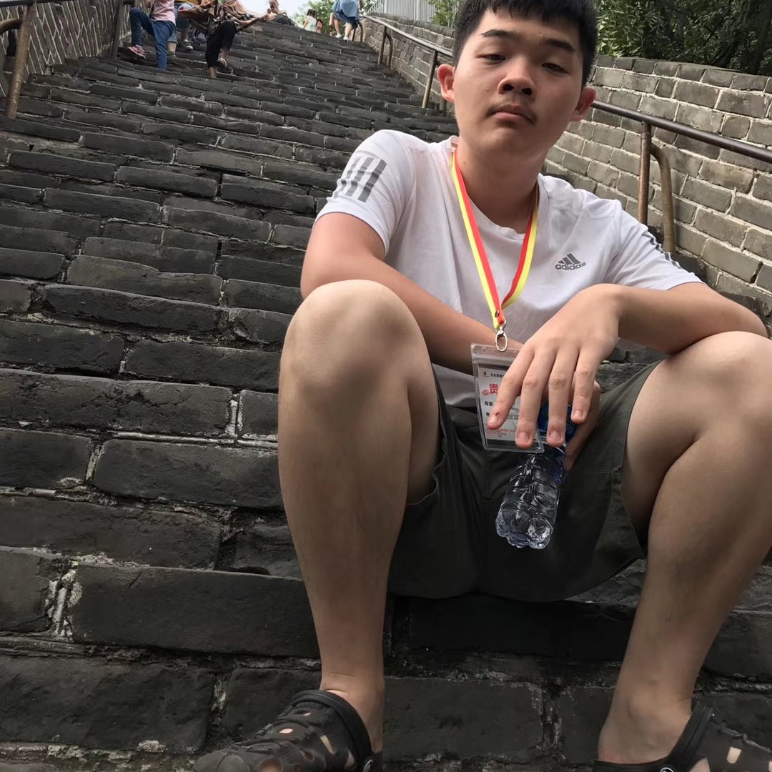 张昏睡清的照片