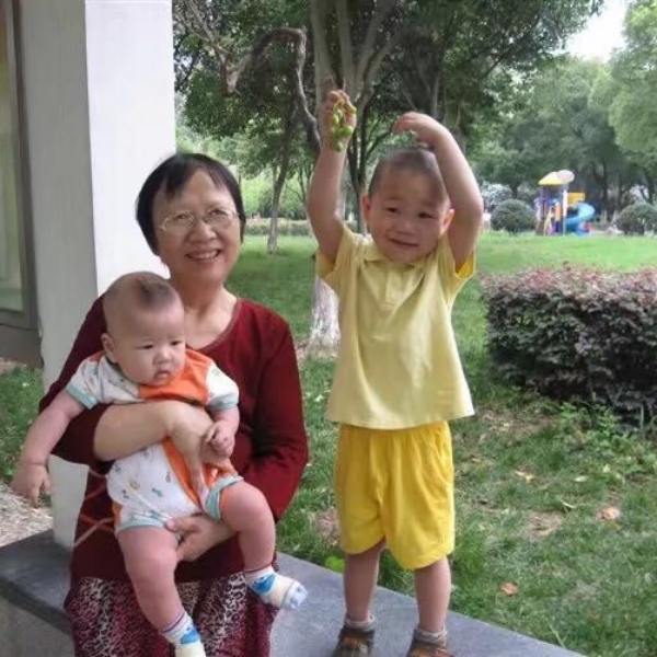 白兔妈妈的照片