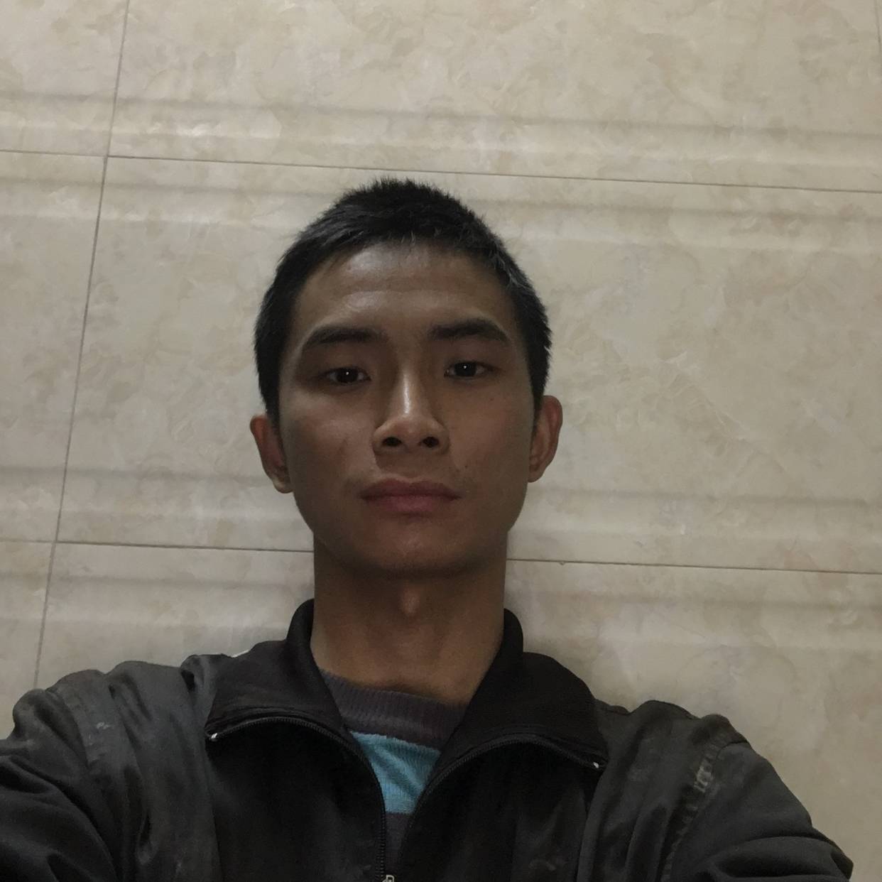 善良扯毛豆的照片