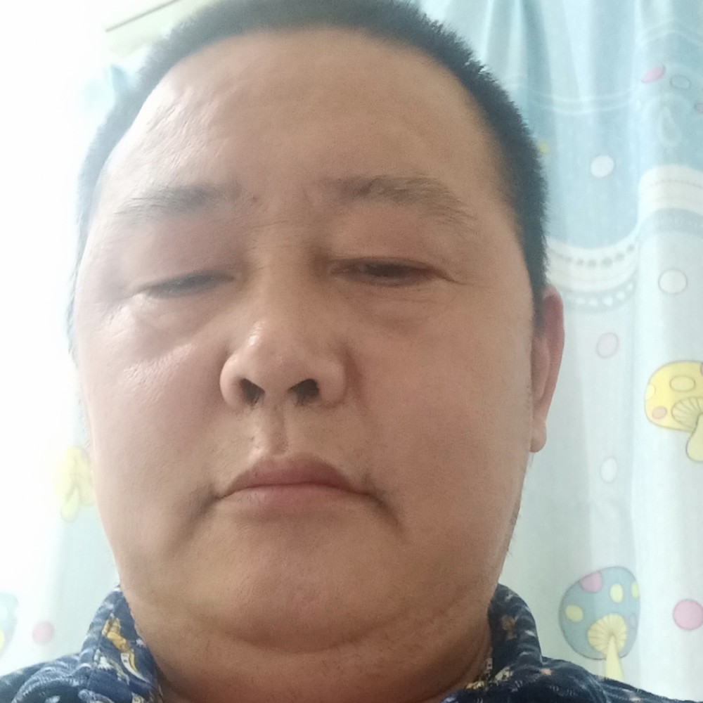早晨闻调皮的照片