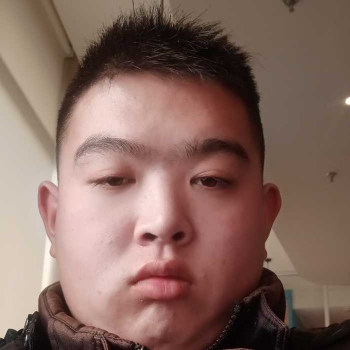 积极挽手河马的照片