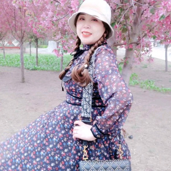 东北小辫妹的照片