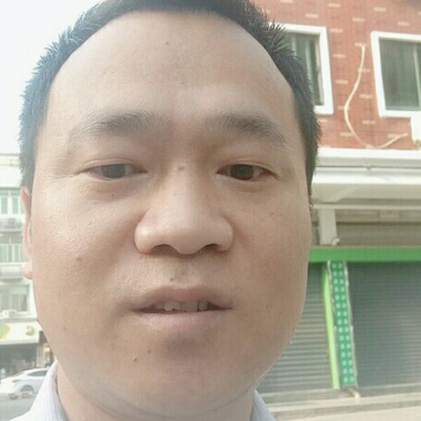 欢喜蹙眉宝马的照片