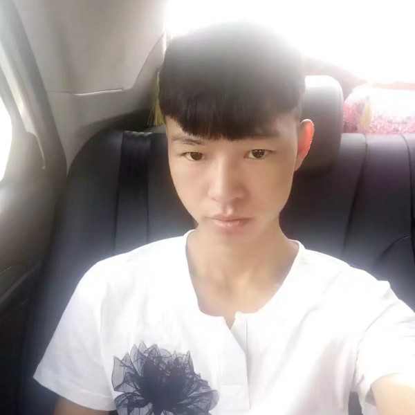 Leslie，₯㎕的照片