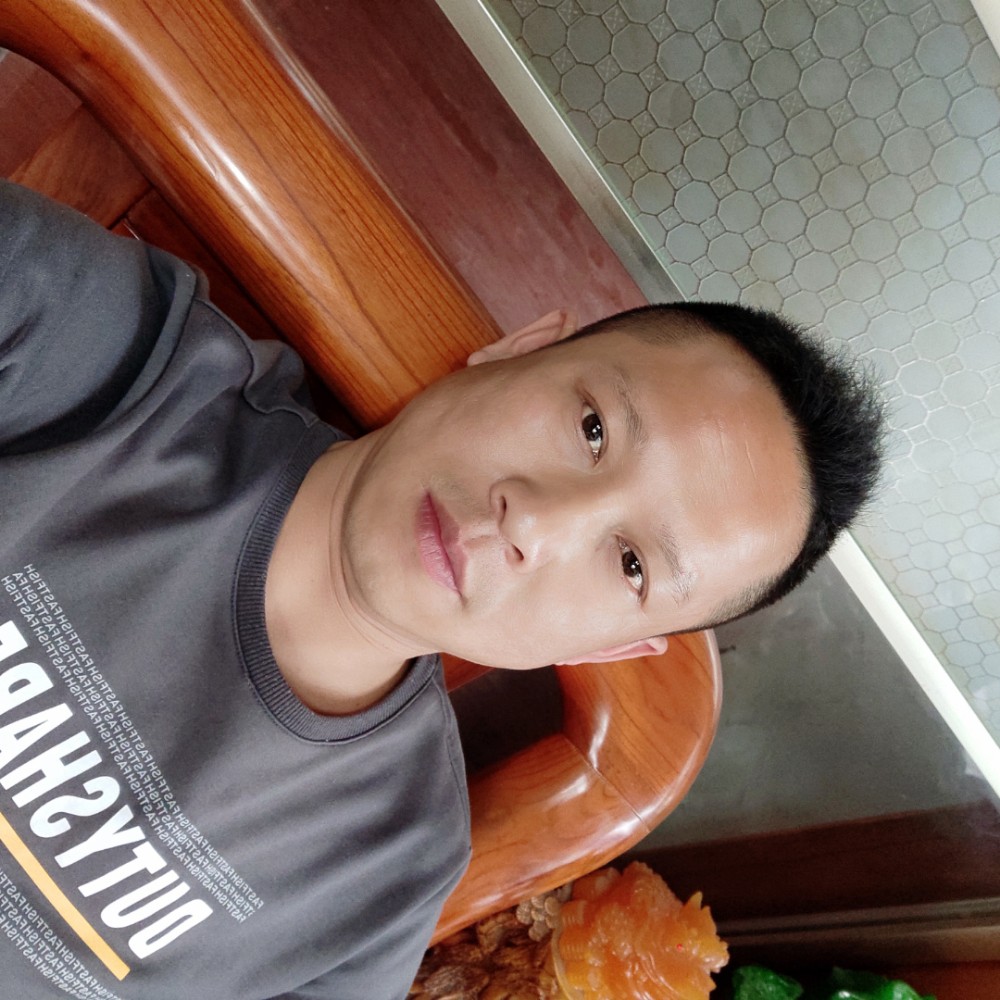 杨忠叫忠忠的照片