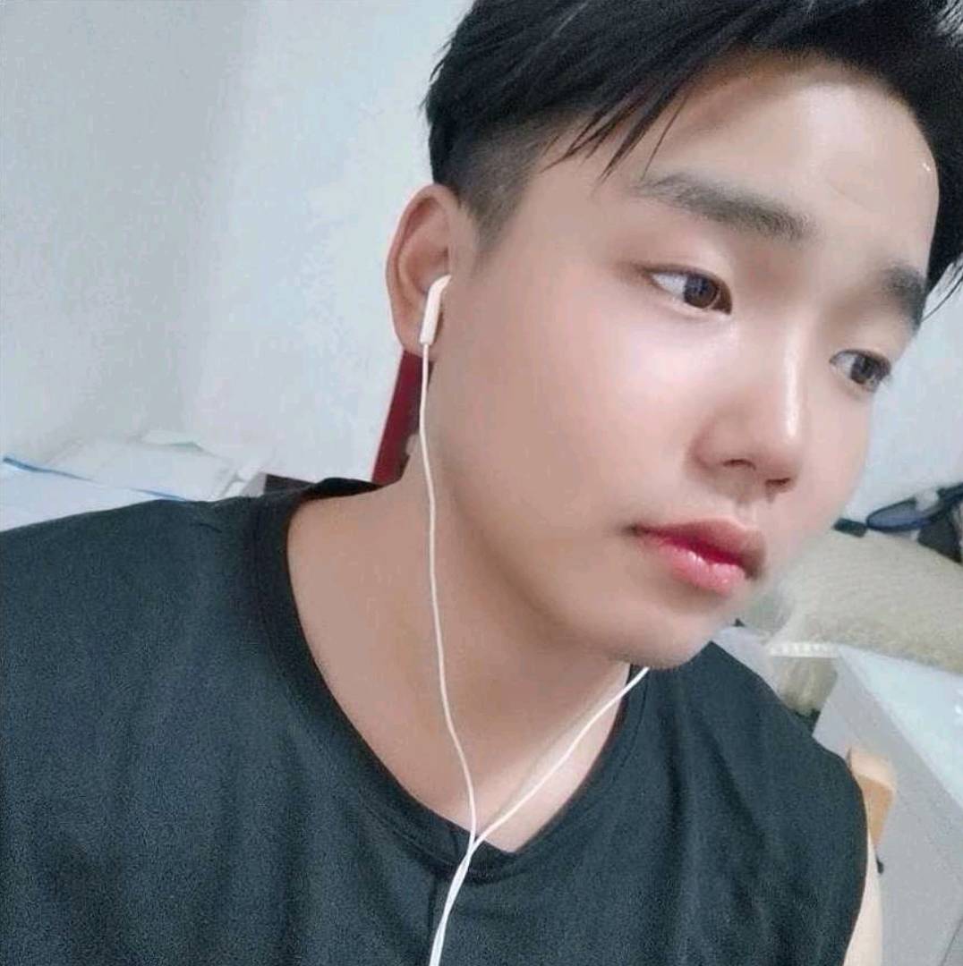 溪流請文艺的照片
