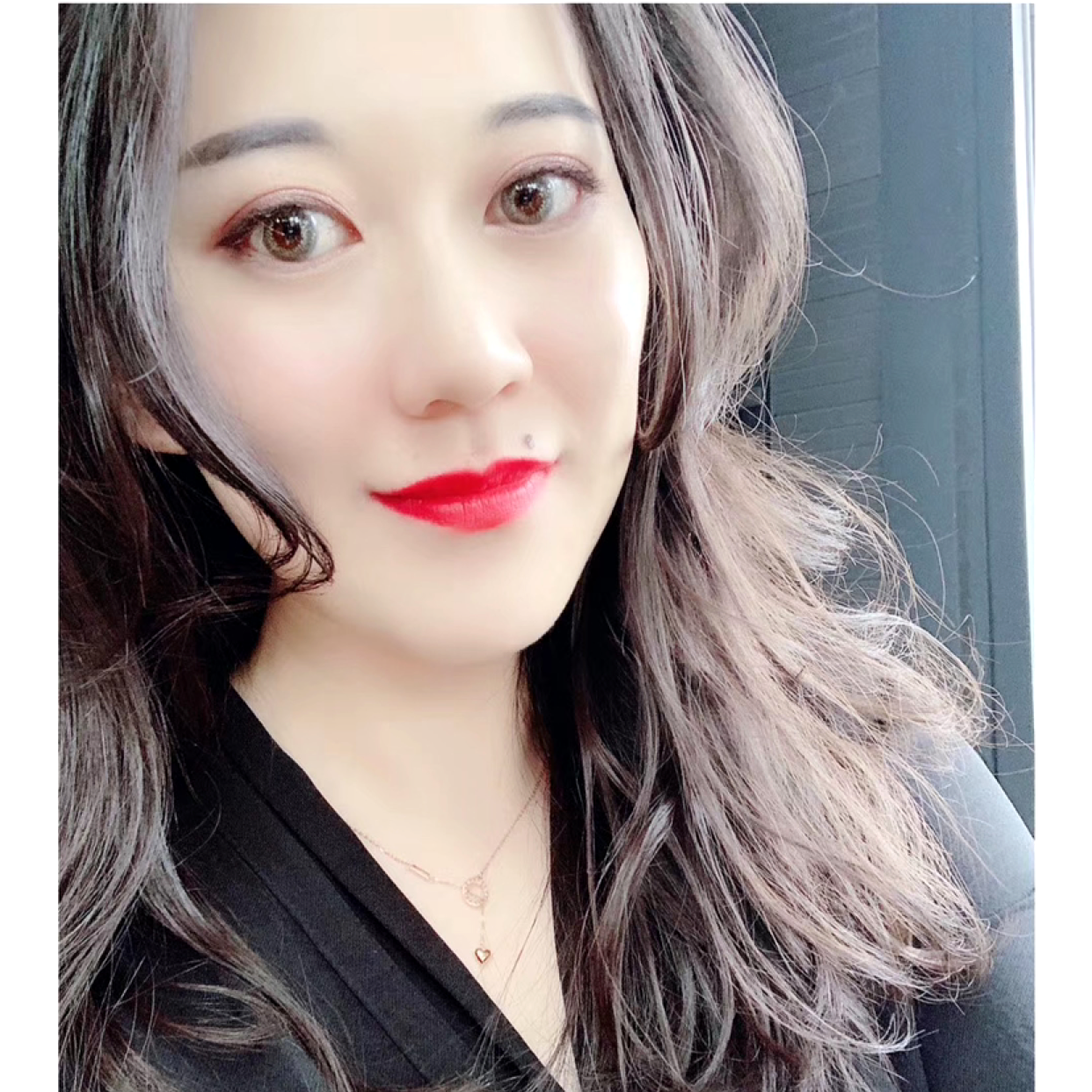 淘气的熊宝宝的照片