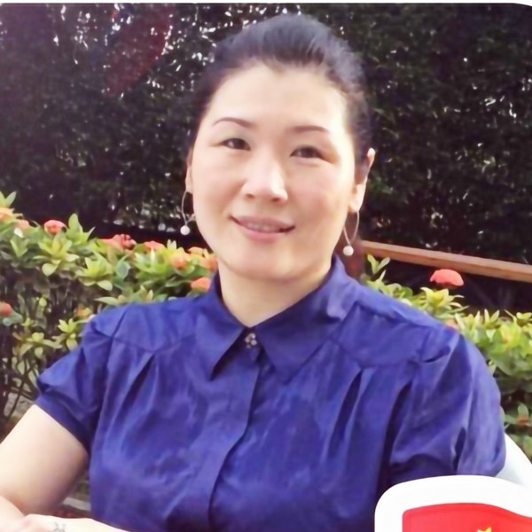 杨小慧破而后立的照片