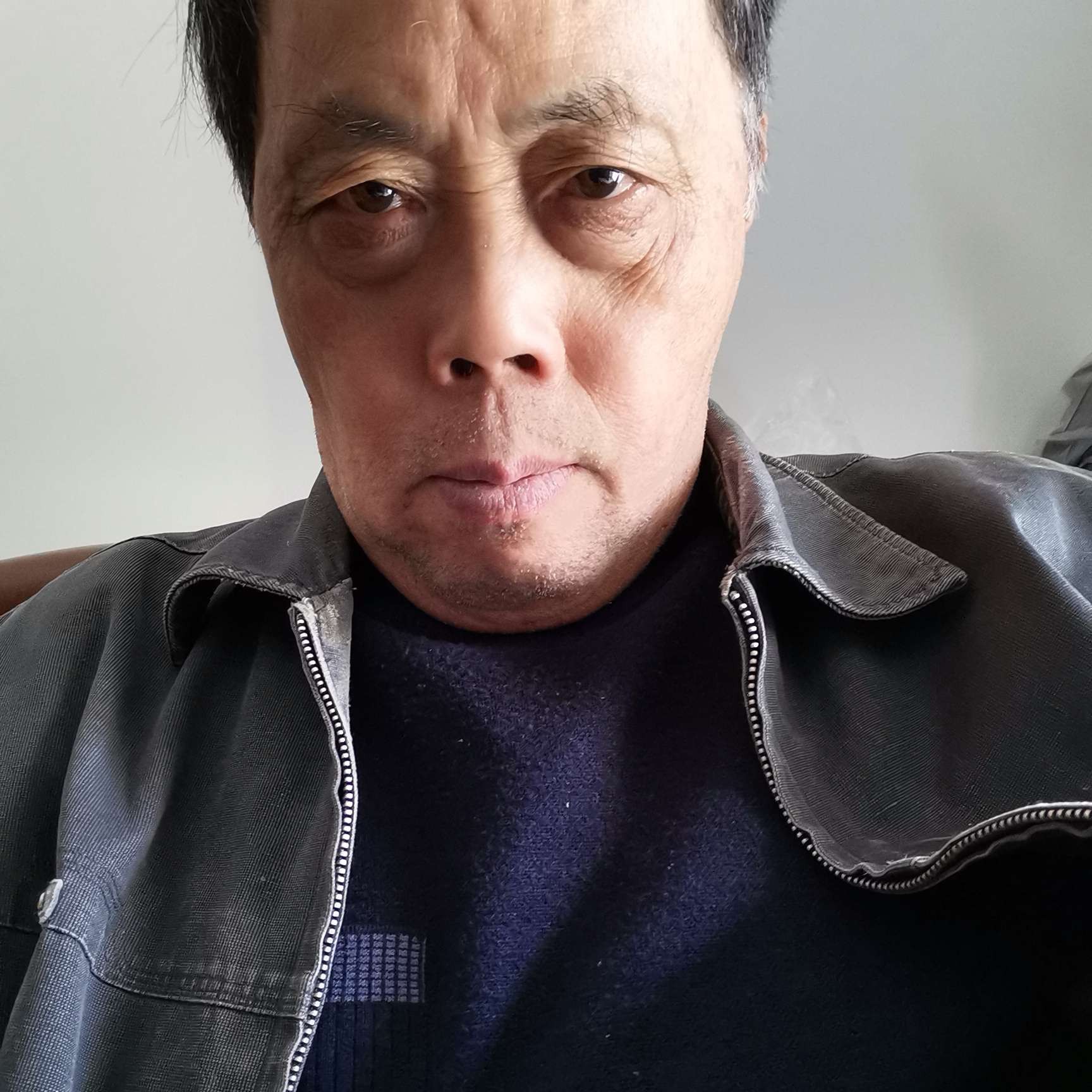 晨阳等待合适的照片