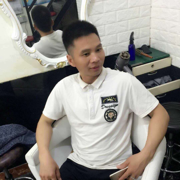 春天腼腆的照片