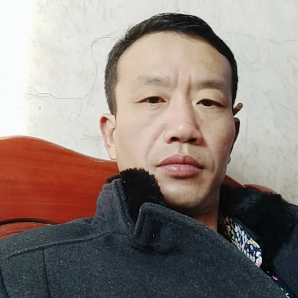 吴济的照片