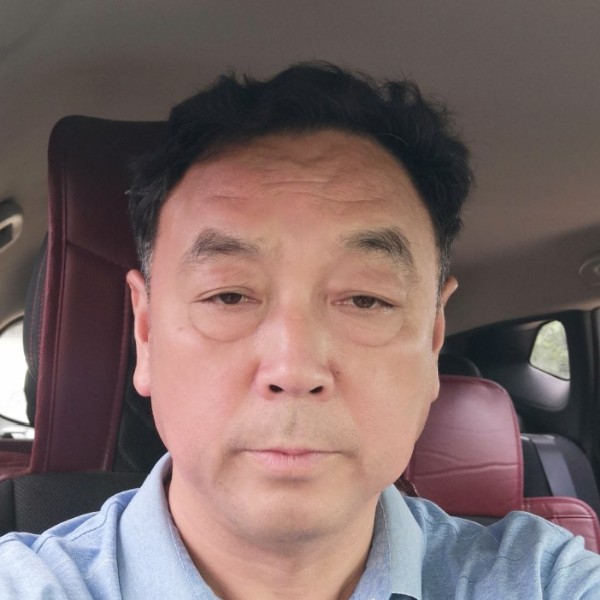 闪闪有指甲油的照片