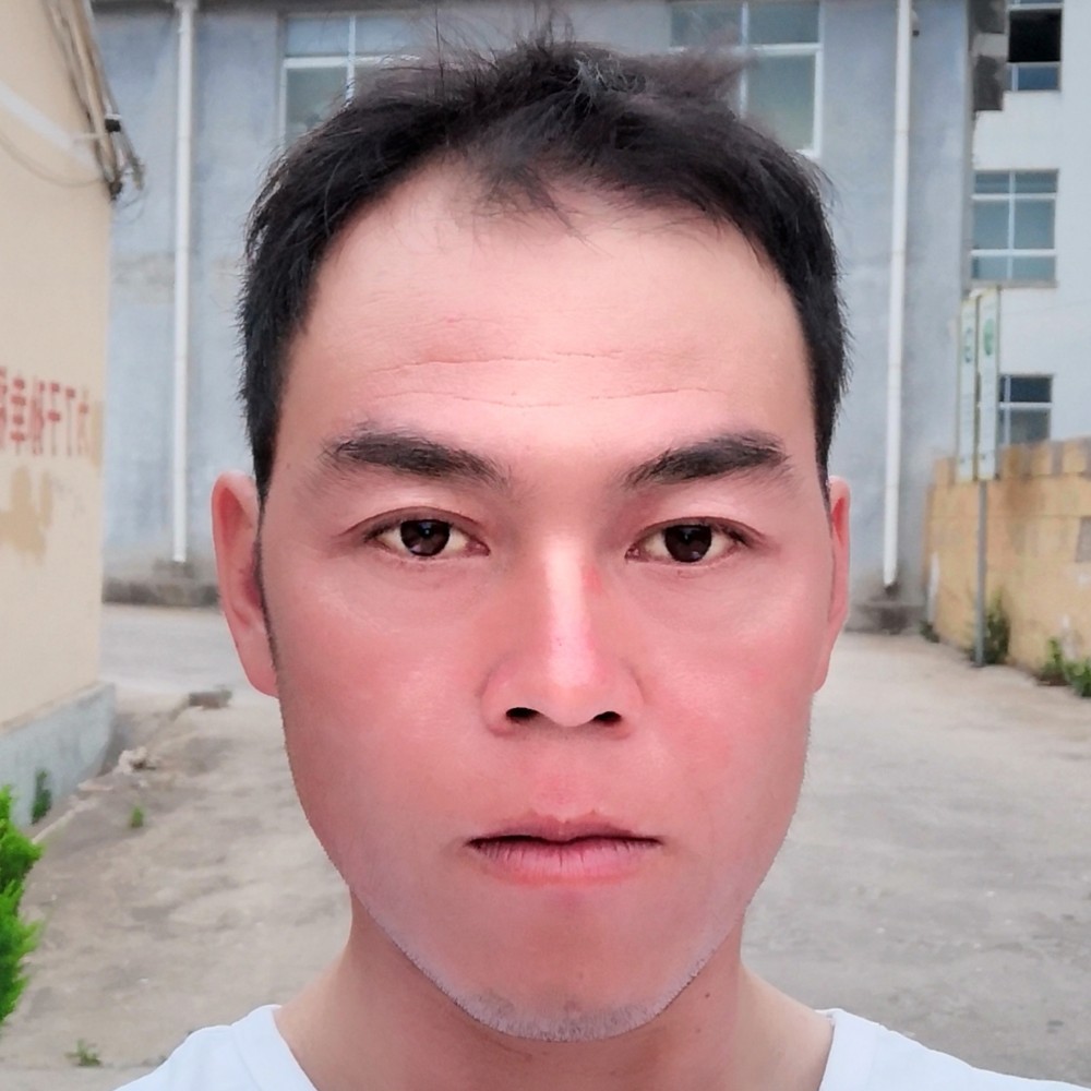 蓝天唠叨的照片