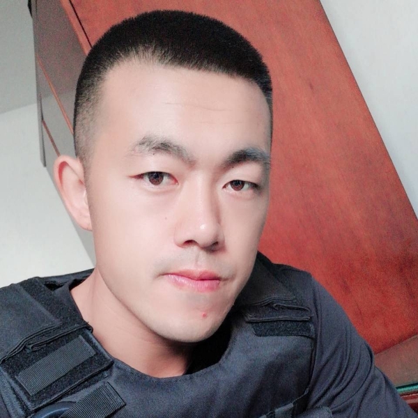 磬音爱恋义气的照片