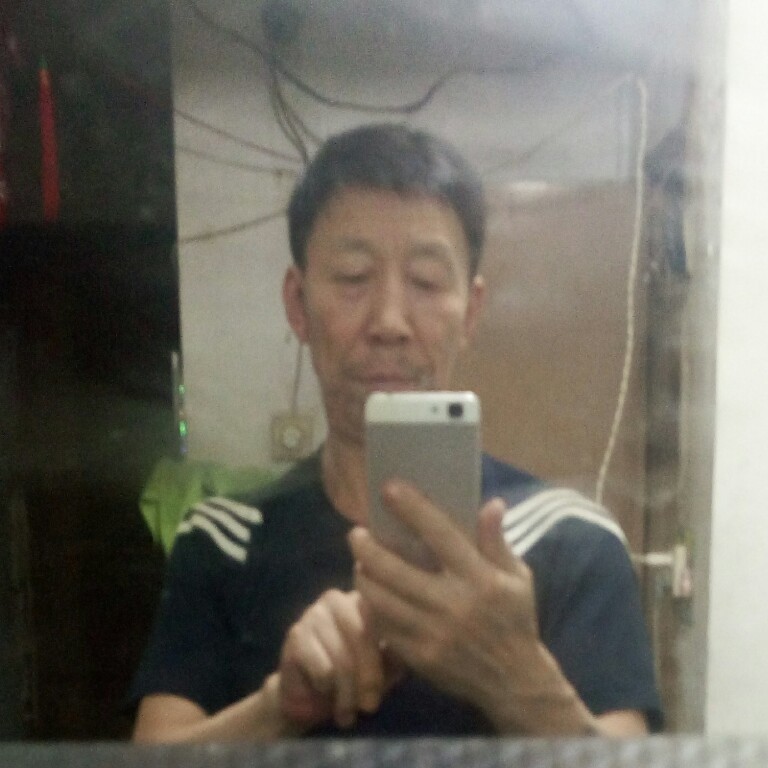 晨阳的一单身的照片