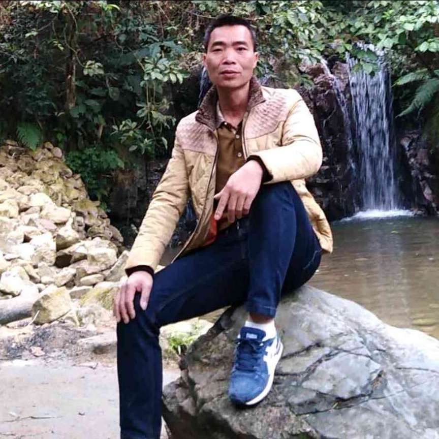 务实苦恋星月的照片