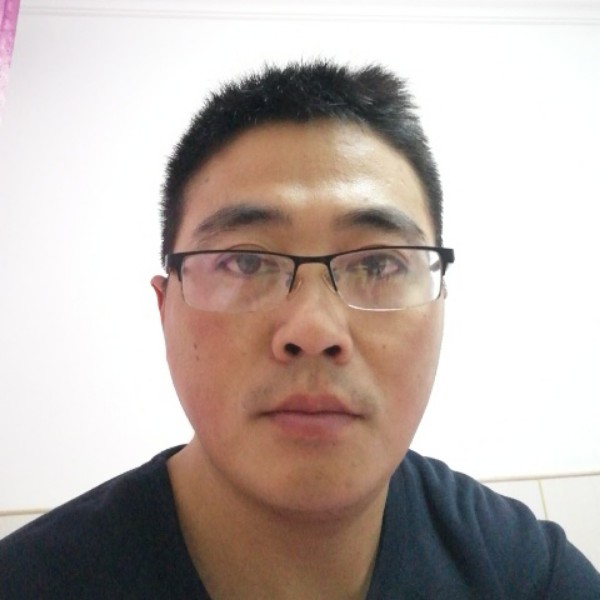 一个人邂逅寒风的照片