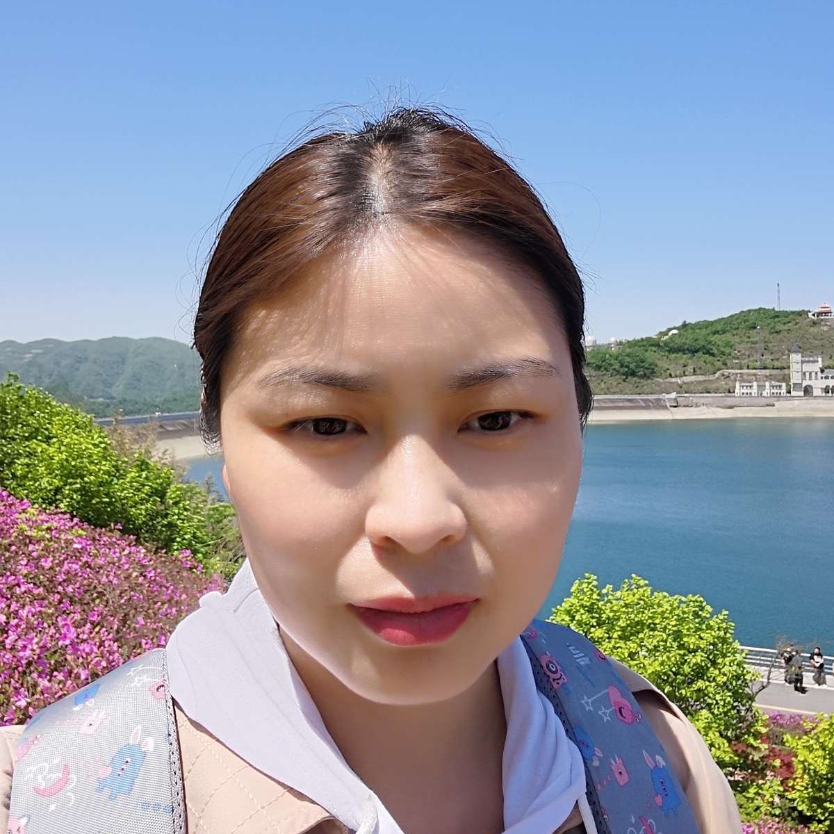 爱吃瓜de贝拉的照片