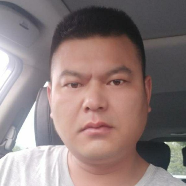 白云俭朴的照片