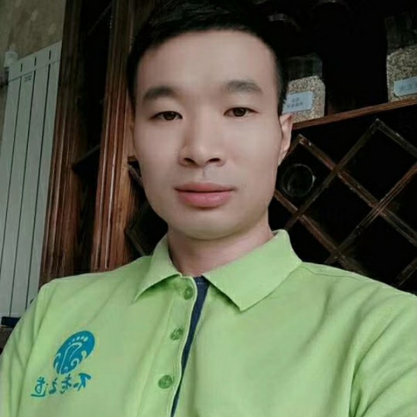 崔亮亮的照片